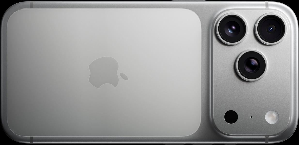 iPhone 17 Pro, plata, parte trasera, sistema de cámaras Pro Fusion, tres objetivos, micrófono, flash