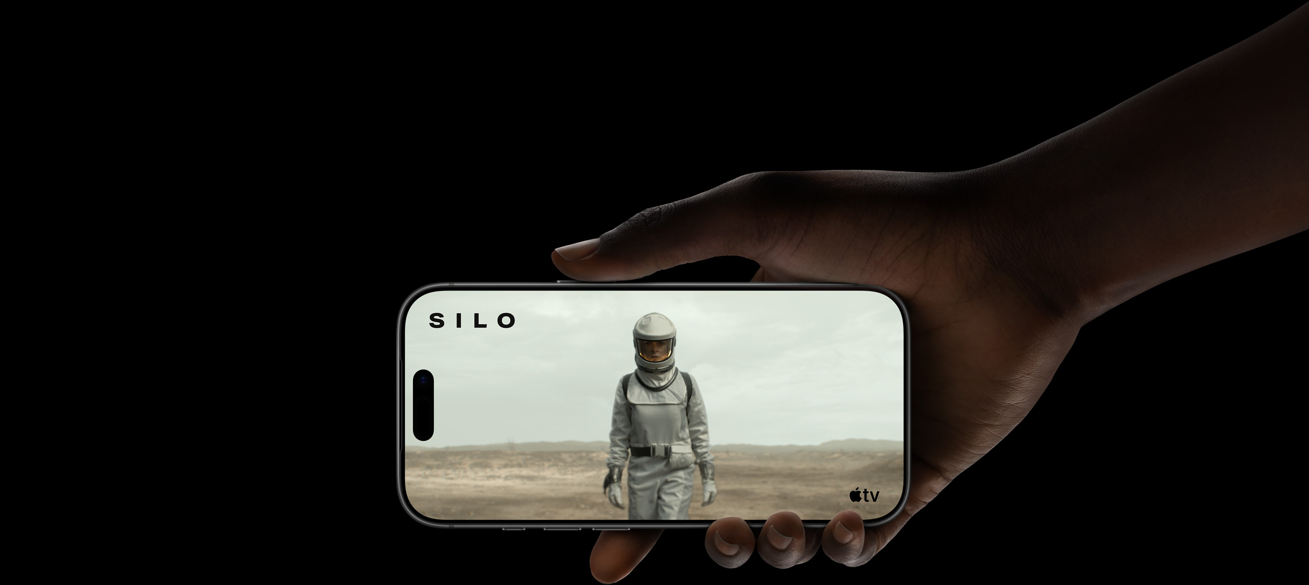 Díl seriálu Silo na Apple TV+ ilustruje prodlouženou výdrž iPhonu 17 Pro na baterii